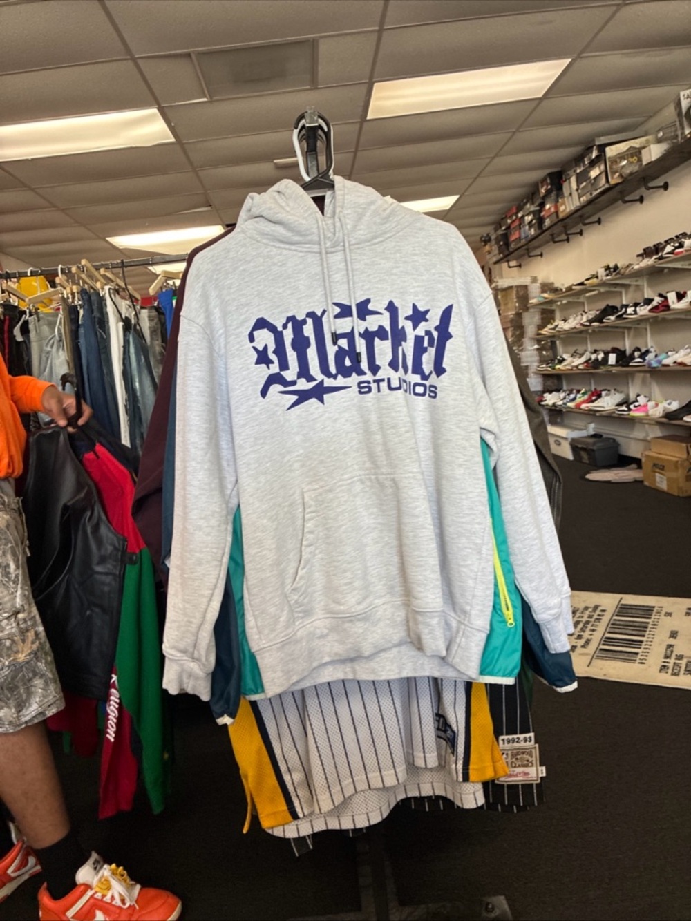 Market Studios Pixelated Logo Hoodie Sz M (658-659-847) Pre Owned Used